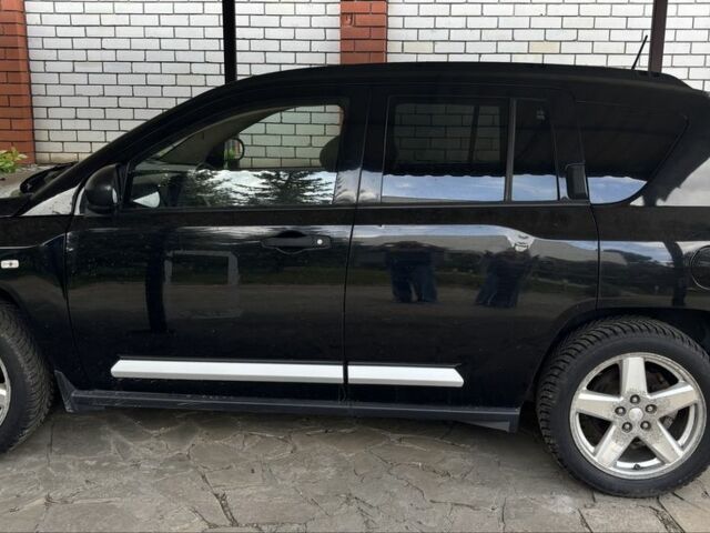 Чорний Джип Compass, об'ємом двигуна 2 л та пробігом 200 тис. км за 6500 $, фото 1 на Automoto.ua