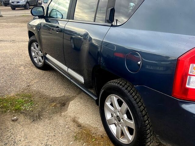 Чорний Джип Compass, об'ємом двигуна 2 л та пробігом 210 тис. км за 4900 $, фото 2 на Automoto.ua