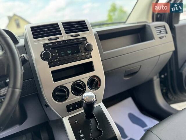 Чорний Джип Compass, об'ємом двигуна 2.4 л та пробігом 230 тис. км за 7550 $, фото 49 на Automoto.ua