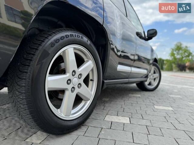 Чорний Джип Compass, об'ємом двигуна 2.4 л та пробігом 230 тис. км за 7550 $, фото 37 на Automoto.ua