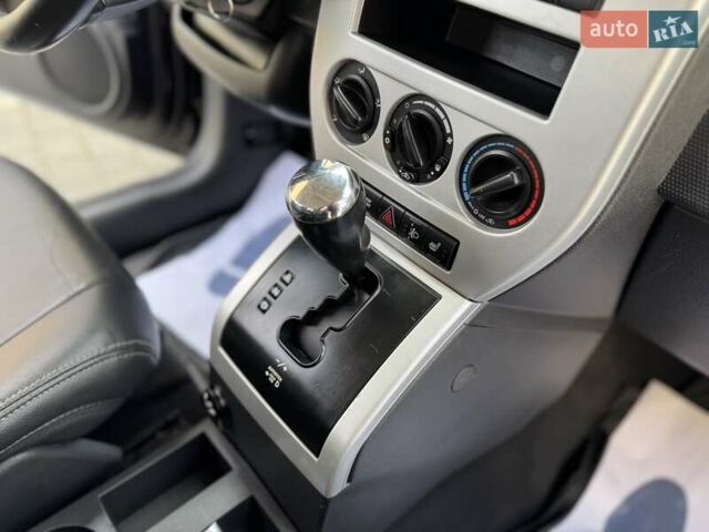 Чорний Джип Compass, об'ємом двигуна 2.4 л та пробігом 230 тис. км за 7550 $, фото 68 на Automoto.ua