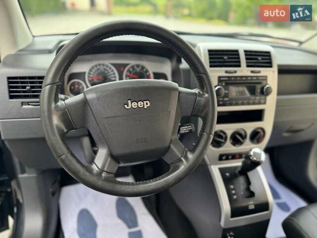 Чорний Джип Compass, об'ємом двигуна 2.4 л та пробігом 230 тис. км за 7550 $, фото 46 на Automoto.ua