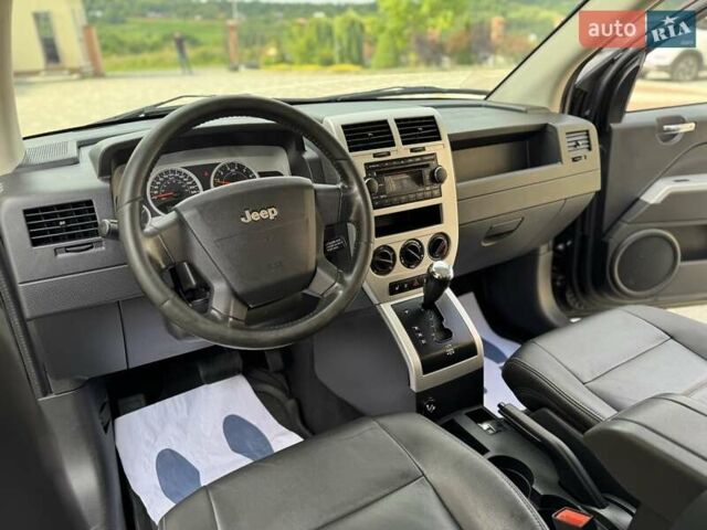 Чорний Джип Compass, об'ємом двигуна 2.4 л та пробігом 230 тис. км за 7550 $, фото 61 на Automoto.ua