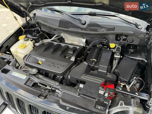 Чорний Джип Compass, об'ємом двигуна 2.4 л та пробігом 230 тис. км за 7550 $, фото 82 на Automoto.ua