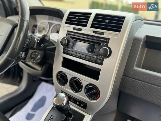 Чорний Джип Compass, об'ємом двигуна 2.4 л та пробігом 230 тис. км за 7550 $, фото 67 на Automoto.ua