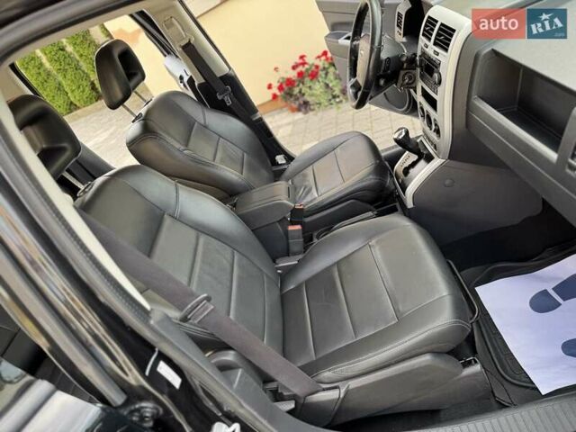 Чорний Джип Compass, об'ємом двигуна 2.4 л та пробігом 230 тис. км за 7550 $, фото 71 на Automoto.ua
