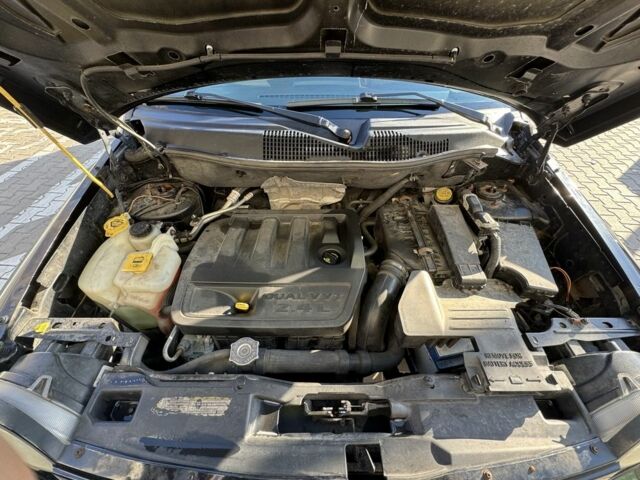 Черный Джип Компас, объемом двигателя 2.4 л и пробегом 218 тыс. км за 4500 $, фото 4 на Automoto.ua