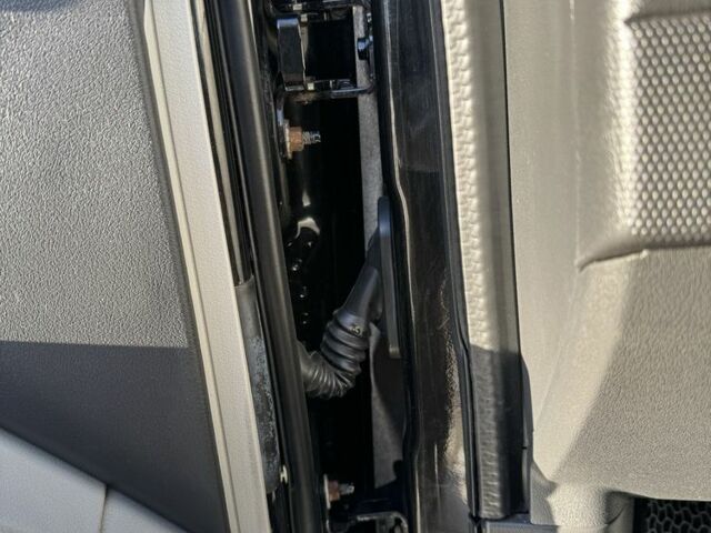 Черный Джип Компас, объемом двигателя 2.4 л и пробегом 218 тыс. км за 4500 $, фото 7 на Automoto.ua