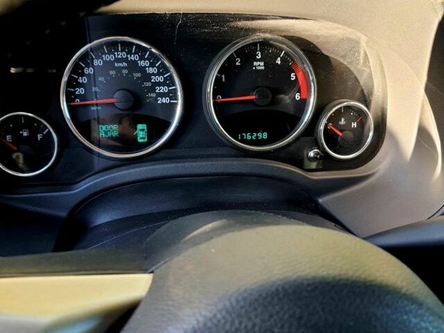 Чорний Джип Compass, об'ємом двигуна 0.22 л та пробігом 176 тис. км за 11500 $, фото 7 на Automoto.ua