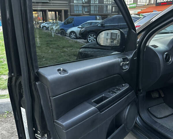 Чорний Джип Compass, об'ємом двигуна 2.36 л та пробігом 175 тис. км за 9000 $, фото 9 на Automoto.ua