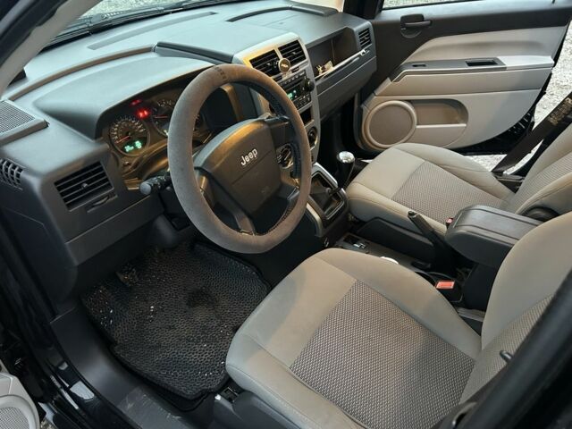 Черный Джип Компас, объемом двигателя 2.4 л и пробегом 219 тыс. км за 3550 $, фото 8 на Automoto.ua