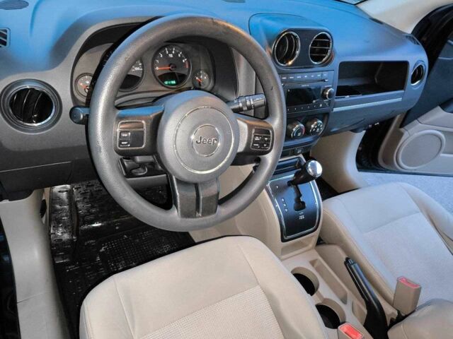 Чорний Джип Compass, об'ємом двигуна 2.4 л та пробігом 196 тис. км за 9300 $, фото 6 на Automoto.ua