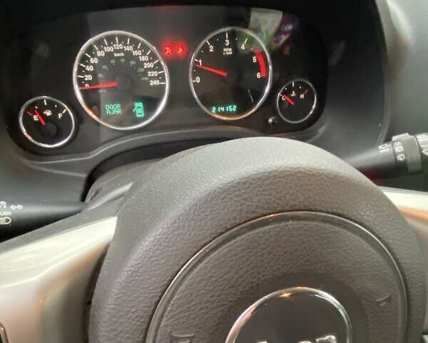 Чорний Джип Compass, об'ємом двигуна 2.2 л та пробігом 214 тис. км за 9500 $, фото 5 на Automoto.ua