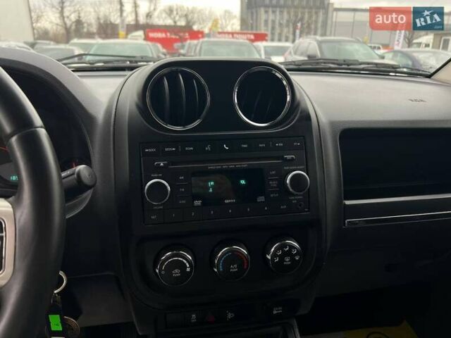 Чорний Джип Compass, об'ємом двигуна 2.14 л та пробігом 185 тис. км за 10900 $, фото 14 на Automoto.ua