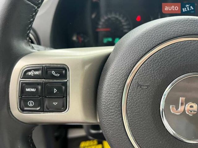 Чорний Джип Compass, об'ємом двигуна 2.14 л та пробігом 185 тис. км за 10900 $, фото 17 на Automoto.ua