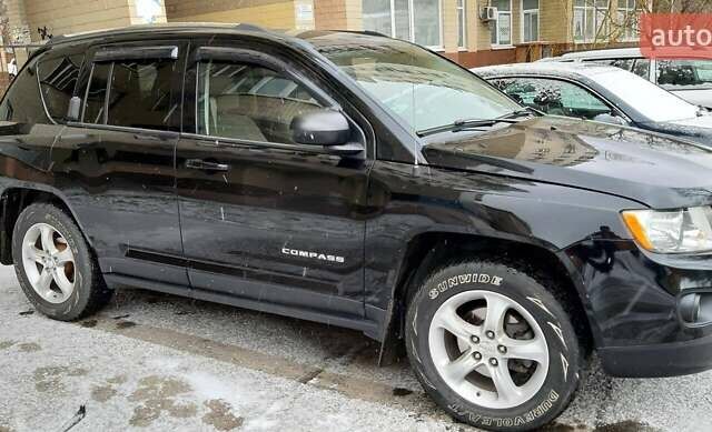 Черный Джип Компас, объемом двигателя 2.36 л и пробегом 311 тыс. км за 9670 $, фото 3 на Automoto.ua