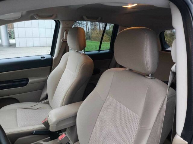 Чорний Джип Compass, об'ємом двигуна 2.4 л та пробігом 196 тис. км за 9300 $, фото 12 на Automoto.ua