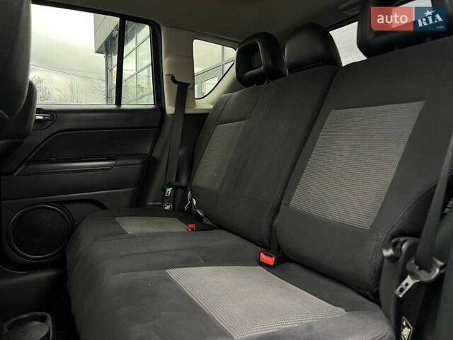 Чорний Джип Compass, об'ємом двигуна 2.14 л та пробігом 185 тис. км за 10900 $, фото 12 на Automoto.ua