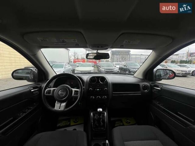 Чорний Джип Compass, об'ємом двигуна 2.14 л та пробігом 185 тис. км за 10900 $, фото 11 на Automoto.ua