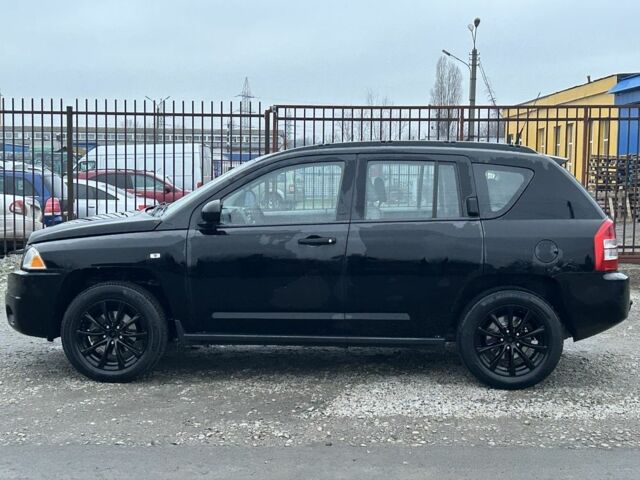 Черный Джип Компас, объемом двигателя 2.4 л и пробегом 219 тыс. км за 3550 $, фото 1 на Automoto.ua