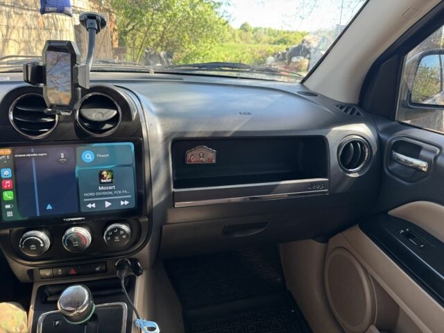 Чорний Джип Compass, об'ємом двигуна 2.4 л та пробігом 244 тис. км за 9200 $, фото 11 на Automoto.ua