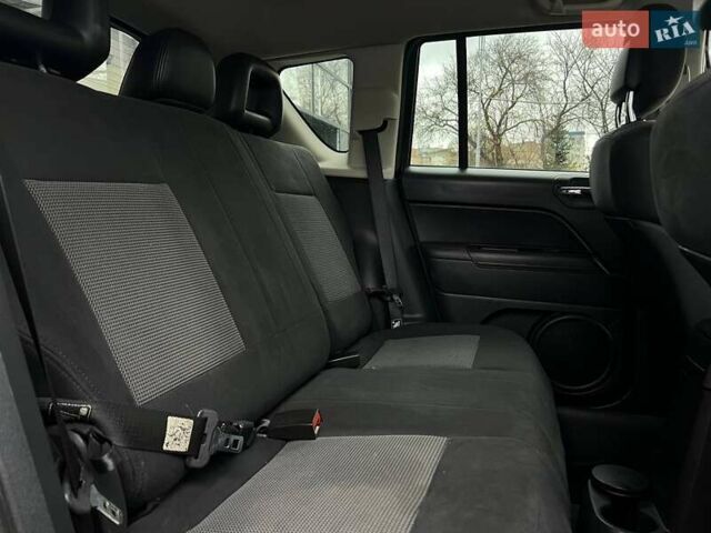 Чорний Джип Compass, об'ємом двигуна 2.14 л та пробігом 185 тис. км за 10900 $, фото 8 на Automoto.ua