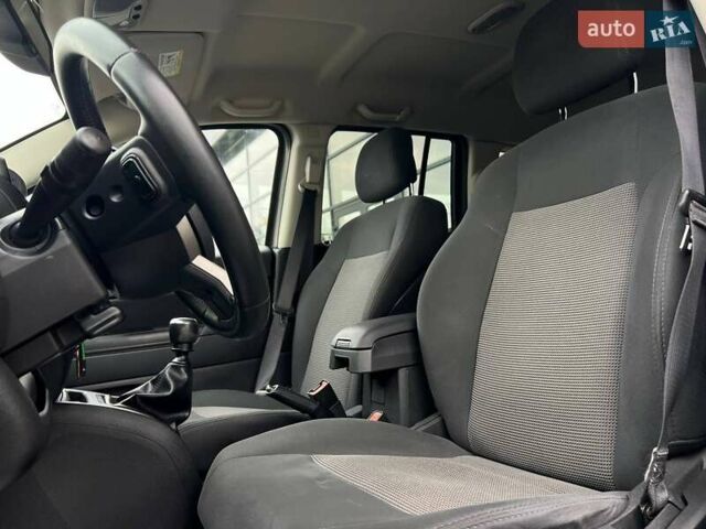 Чорний Джип Compass, об'ємом двигуна 2.14 л та пробігом 185 тис. км за 10900 $, фото 19 на Automoto.ua