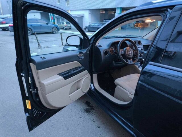 Чорний Джип Compass, об'ємом двигуна 2.4 л та пробігом 196 тис. км за 9300 $, фото 5 на Automoto.ua