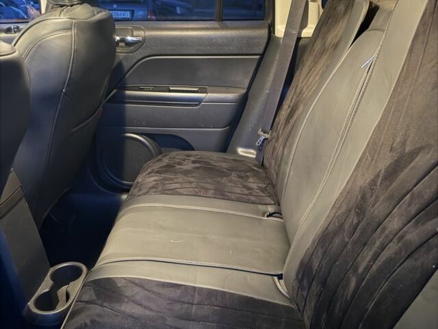 Черный Джип Компас, объемом двигателя 2.4 л и пробегом 190 тыс. км за 8450 $, фото 4 на Automoto.ua