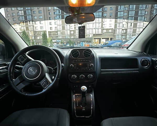 Чорний Джип Compass, об'ємом двигуна 2.36 л та пробігом 175 тис. км за 9000 $, фото 12 на Automoto.ua