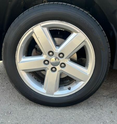 Черный Джип Компас, объемом двигателя 2.4 л и пробегом 239 тыс. км за 9500 $, фото 2 на Automoto.ua