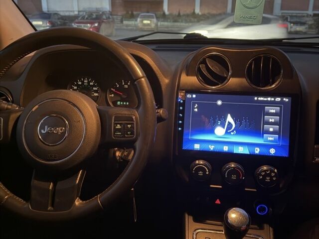 Черный Джип Компас, объемом двигателя 2.4 л и пробегом 190 тыс. км за 8450 $, фото 5 на Automoto.ua