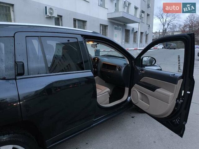 Чорний Джип Compass, об'ємом двигуна 2.36 л та пробігом 196 тис. км за 9300 $, фото 4 на Automoto.ua
