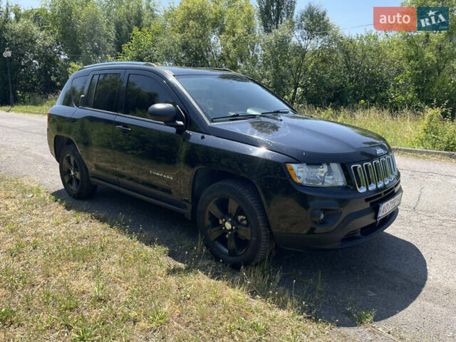 Черный Джип Компас, объемом двигателя 2.4 л и пробегом 258 тыс. км за 6799 $, фото 1 на Automoto.ua