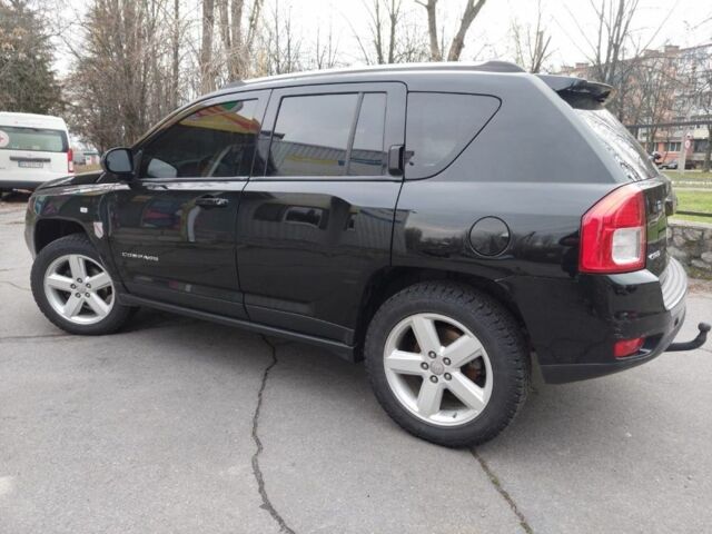 Чорний Джип Compass, об'ємом двигуна 2.2 л та пробігом 270 тис. км за 9700 $, фото 1 на Automoto.ua