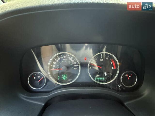 Чорний Джип Compass, об'ємом двигуна 2.14 л та пробігом 270 тис. км за 8888 $, фото 18 на Automoto.ua