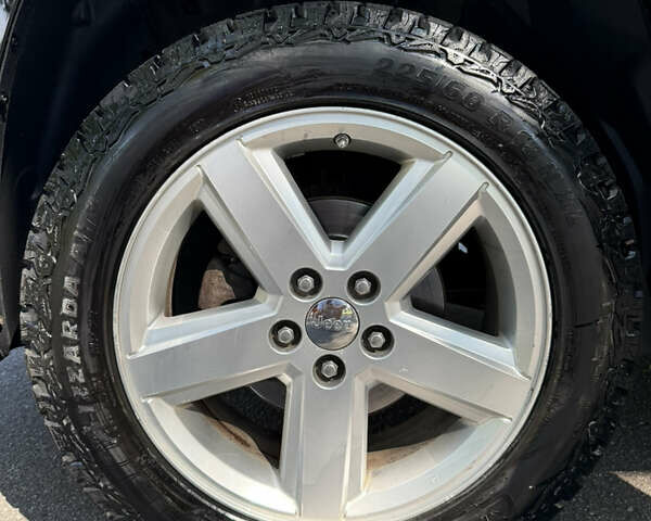 Черный Джип Компас, объемом двигателя 2.14 л и пробегом 270 тыс. км за 10000 $, фото 11 на Automoto.ua