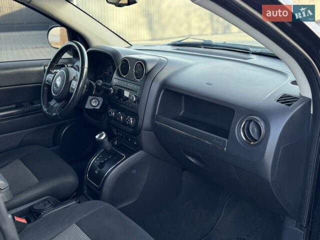 Чорний Джип Compass, об'ємом двигуна 2.36 л та пробігом 175 тис. км за 8650 $, фото 32 на Automoto.ua