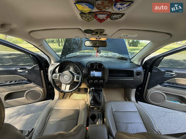 Черный Джип Компас, объемом двигателя 2.14 л и пробегом 270 тыс. км за 10000 $, фото 16 на Automoto.ua