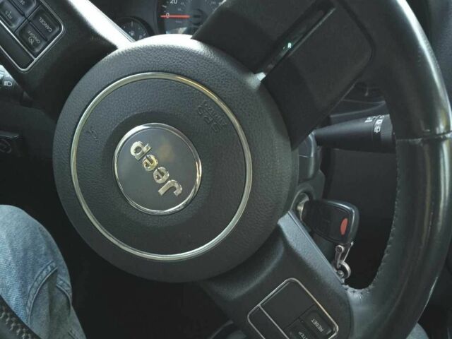 Черный Джип Компас, объемом двигателя 2.4 л и пробегом 250 тыс. км за 7300 $, фото 4 на Automoto.ua