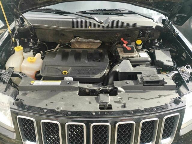 Черный Джип Компас, объемом двигателя 2.4 л и пробегом 130 тыс. км за 7800 $, фото 5 на Automoto.ua