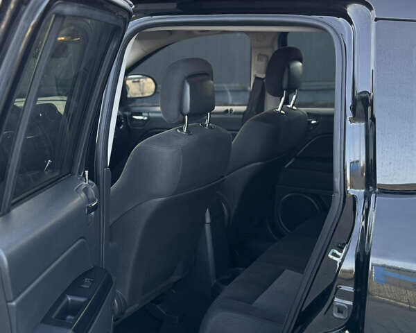 Чорний Джип Compass, об'ємом двигуна 2.36 л та пробігом 175 тис. км за 8650 $, фото 25 на Automoto.ua