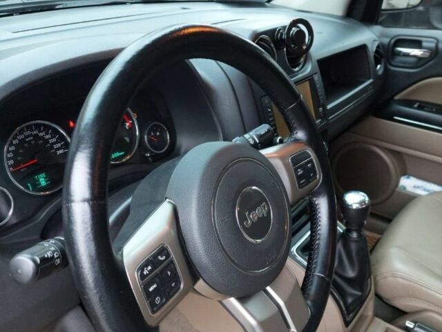 Чорний Джип Compass, об'ємом двигуна 2.2 л та пробігом 270 тис. км за 9700 $, фото 7 на Automoto.ua