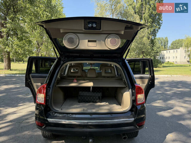 Чорний Джип Compass, об'ємом двигуна 2.14 л та пробігом 270 тис. км за 8888 $, фото 14 на Automoto.ua