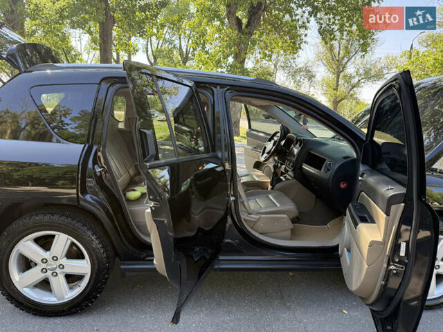 Чорний Джип Compass, об'ємом двигуна 2.14 л та пробігом 270 тис. км за 8888 $, фото 13 на Automoto.ua