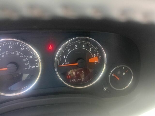 Чорний Джип Compass, об'ємом двигуна 2.4 л та пробігом 148 тис. км за 9500 $, фото 6 на Automoto.ua