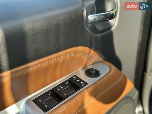 Черный Джип Компас, объемом двигателя 2.4 л и пробегом 176 тыс. км за 9400 $, фото 20 на Automoto.ua