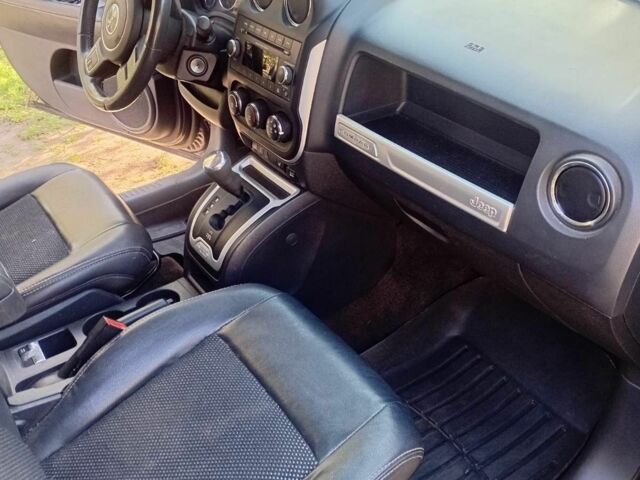 Чорний Джип Compass, об'ємом двигуна 2.4 л та пробігом 148 тис. км за 9500 $, фото 1 на Automoto.ua