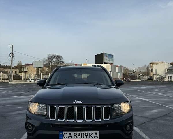 Черный Джип Компас, объемом двигателя 2.36 л и пробегом 160 тыс. км за 11000 $, фото 1 на Automoto.ua