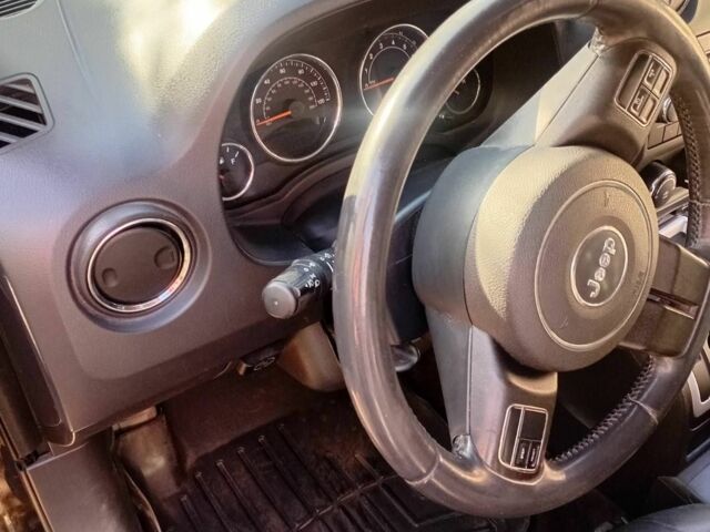 Чорний Джип Compass, об'ємом двигуна 2.4 л та пробігом 148 тис. км за 9500 $, фото 4 на Automoto.ua